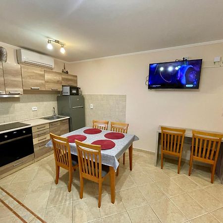 Márta Apartman Hajduszoboszlo Exterior foto