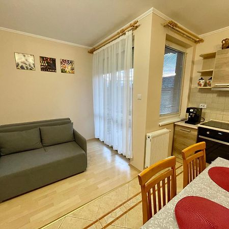 Márta Apartman Hajduszoboszlo Exterior foto