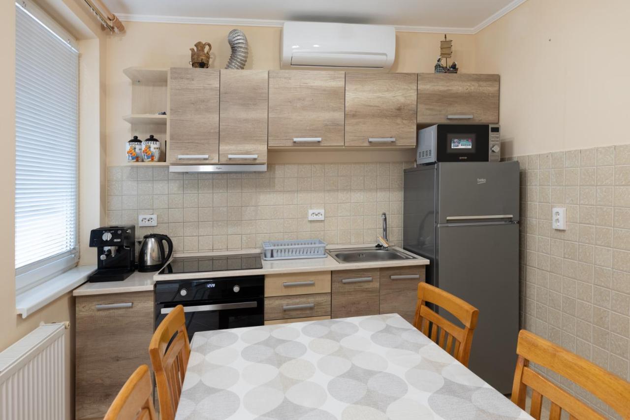 Márta Apartman Hajduszoboszlo Exterior foto