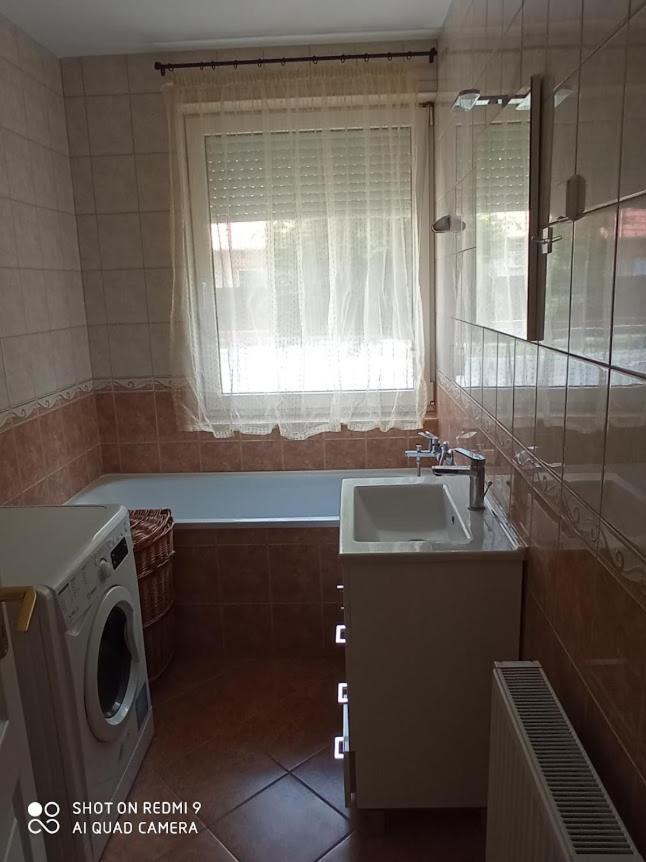 Márta Apartman Hajduszoboszlo Exterior foto